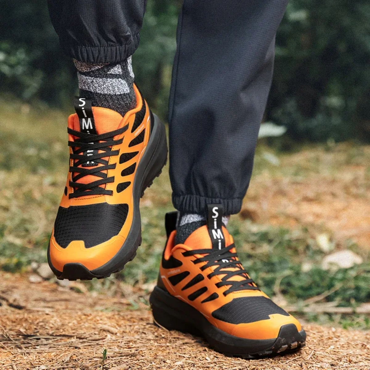 Comfortable walking shoes for men with arch supports