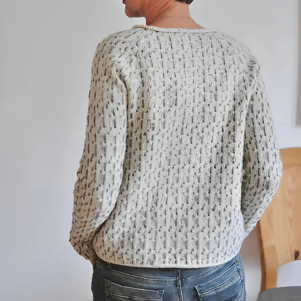 Meret - wide women's sweater with round neck