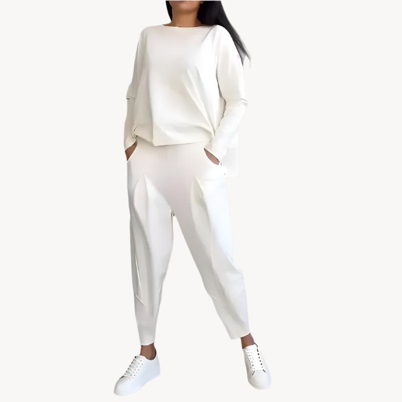 Ilse - elegant two-piece leisure suit for women in plain design