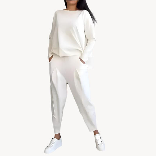 Ilse - elegant two-piece leisure suit for women in plain design