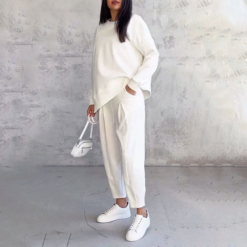 Ilse - elegant two-piece leisure suit for women in plain design